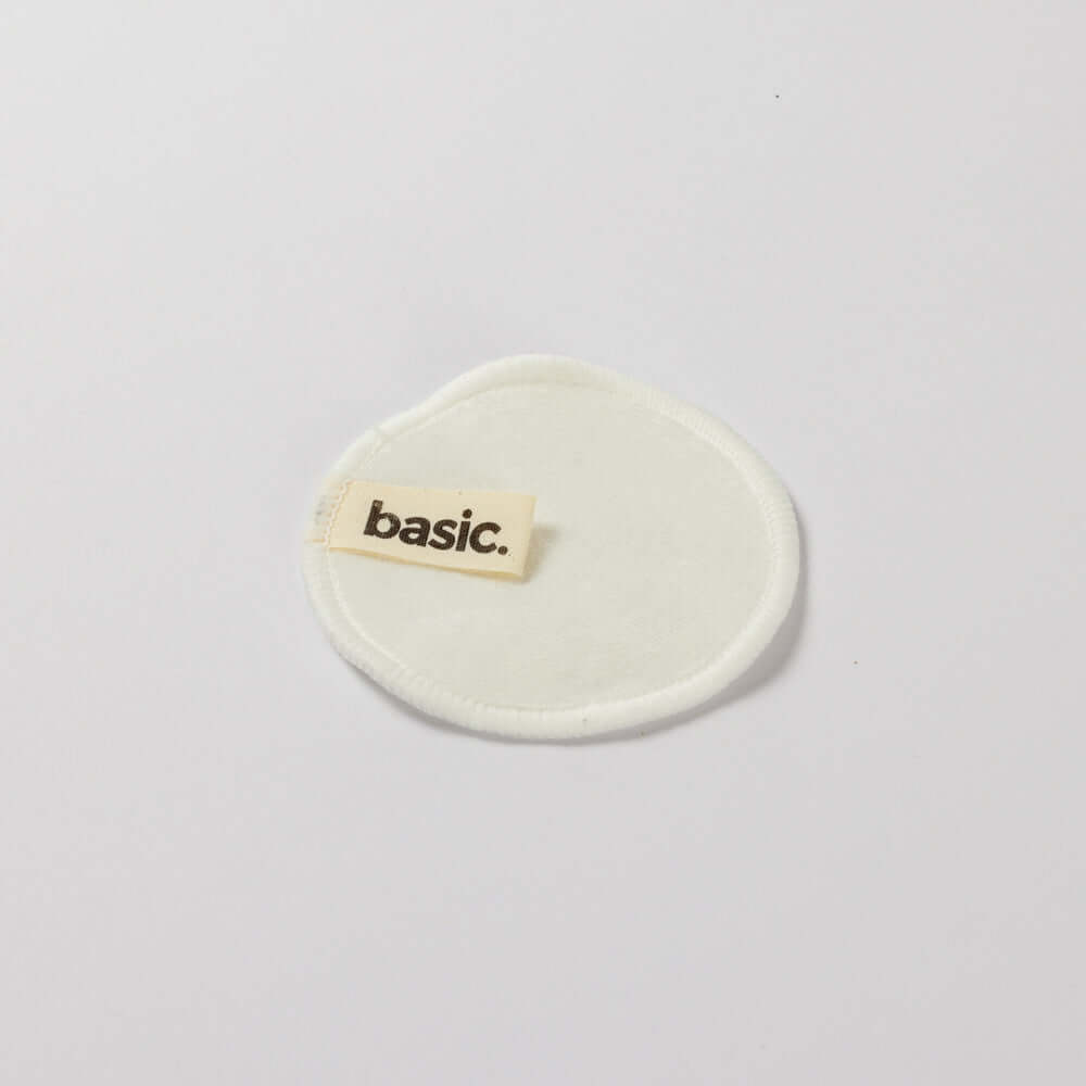 lingette démaquillante Bénéficiez d'un démaquillage délicat grâce à l'association de textures terry cloth et velvet (velours), assurant une élimination efficace du maquillage. Adaptées à tous les types de peau.