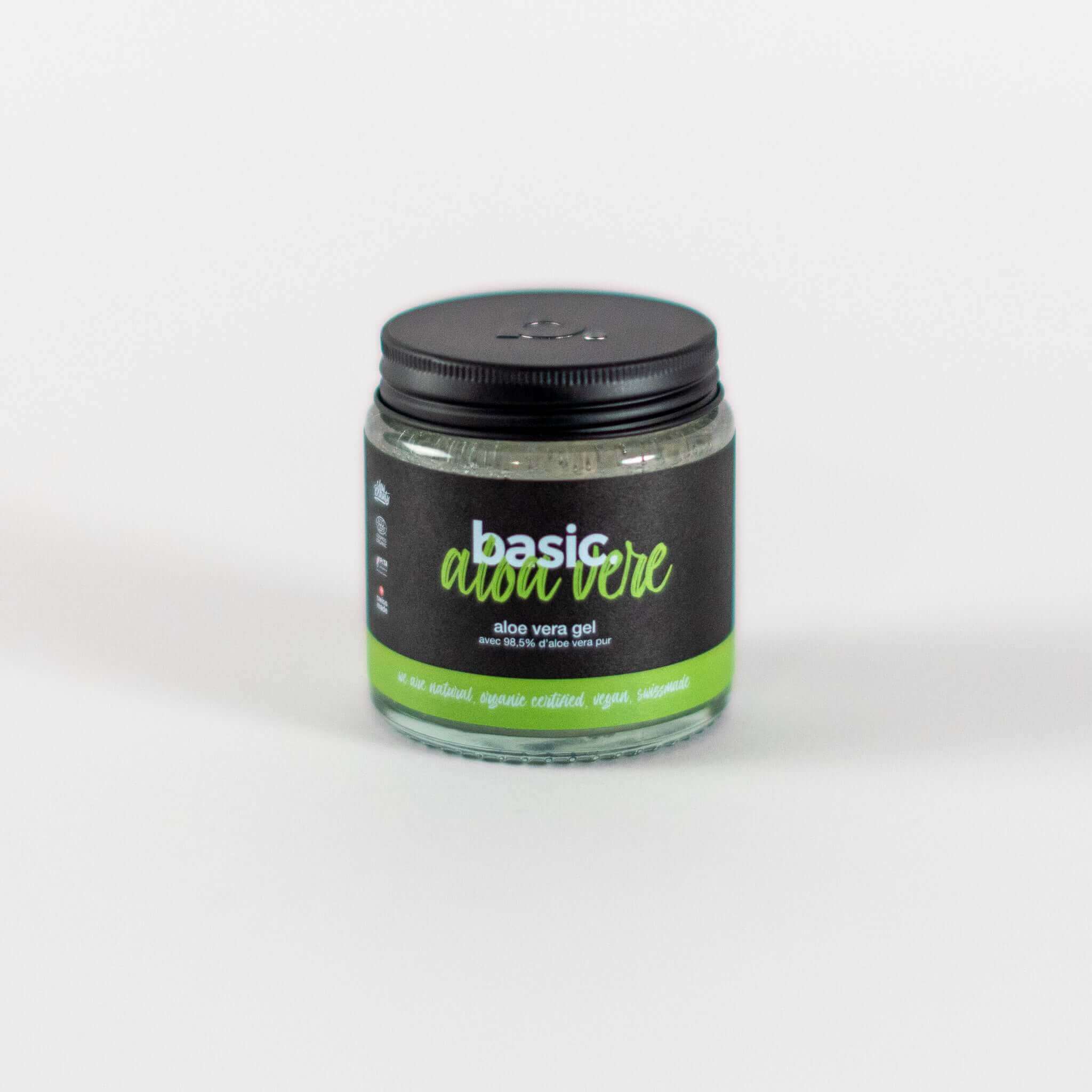 Gel d’aloe vera bio Basic., pur à 98,5 %, dans un pot minimaliste.