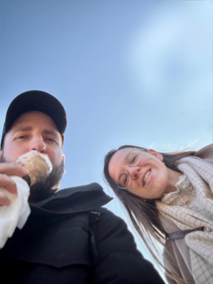 <p>Alles beginnt in <em>einer Küche.</em></p>