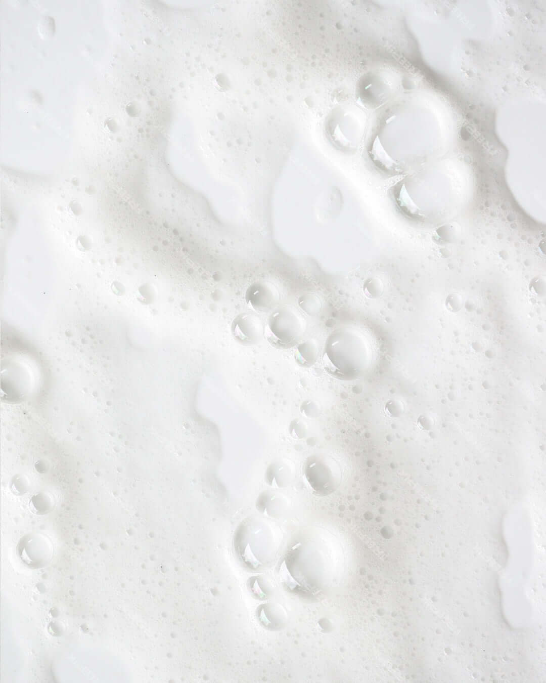 shampoing solide basic. - mousse onctueuse naturelle dans les mains