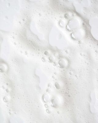 shampoing solide basic. - mousse onctueuse naturelle dans les mains