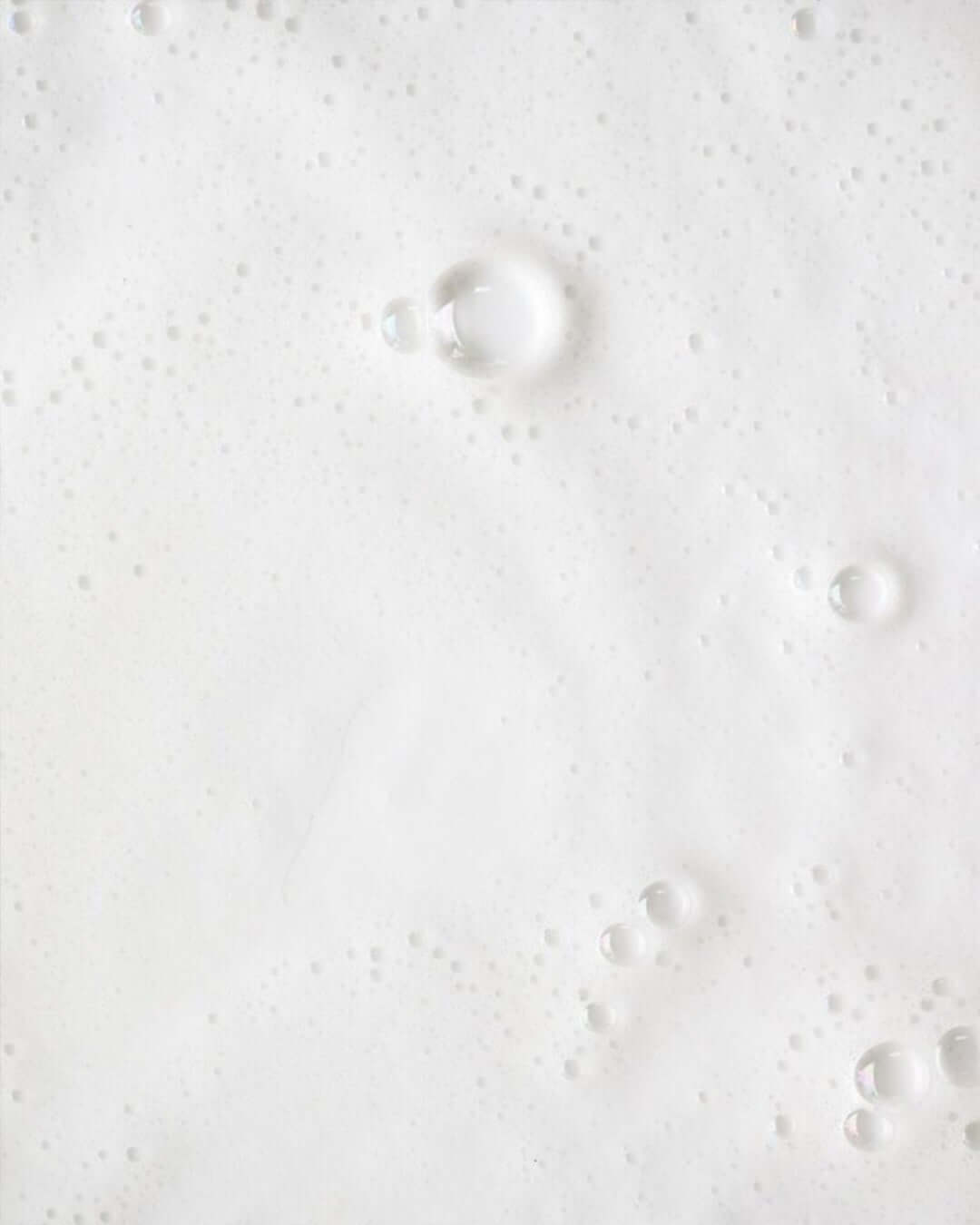 shampoing solide basic. - mousse riche et naturelle dans les mains